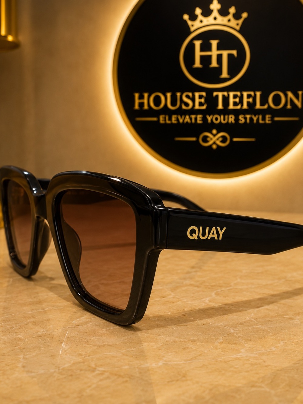 QUAY Oversized Square Sunglasses Black/Brown Gradient Lens.  Size: 52-21-145 - Picture 8 of 8
